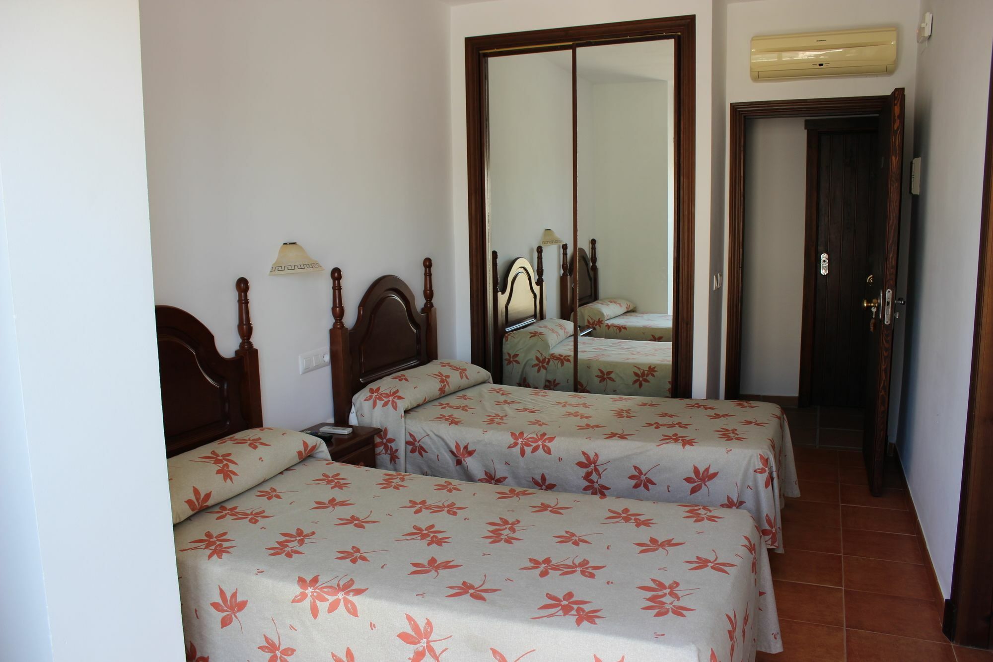 Hostal Jadraza Zahara de los Atunes Esterno foto