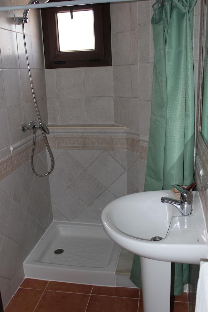 Hostal Jadraza Zahara de los Atunes Esterno foto